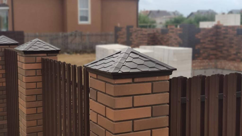 Колпак Zking Эверест Коричневый на столб 1.5х1.5 кирпича (390х390мм) в Октябрьском фото